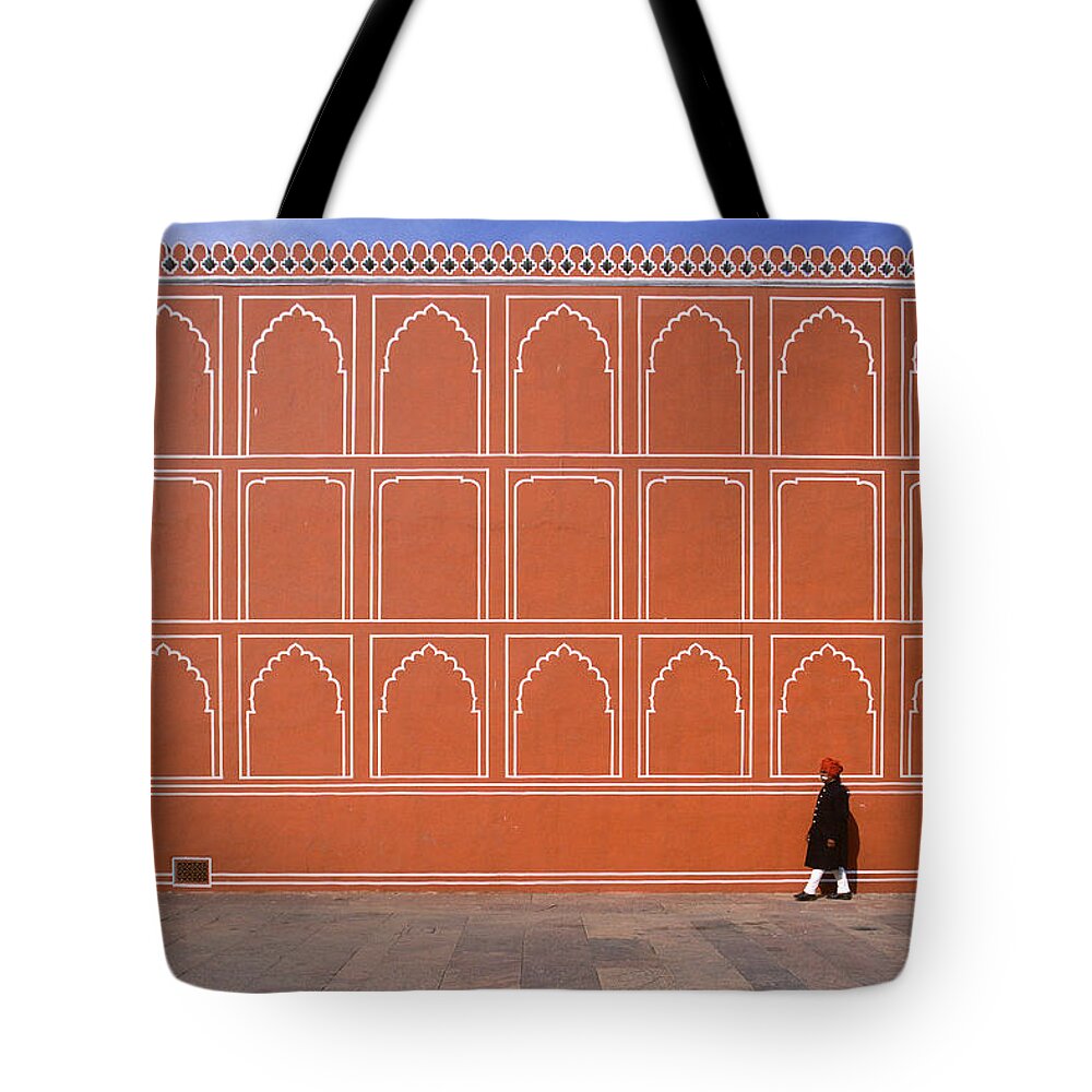 People Tote Bag featuring the photograph City Palace In Jaipur by Dave Rawlinson