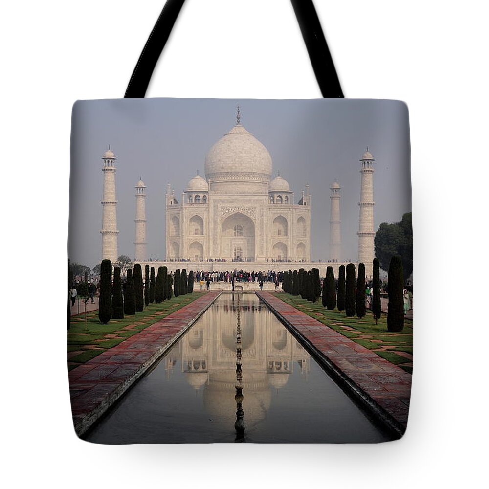 Arch Tote Bag featuring the photograph Classic Taj by Saumil Shah - Flickr.com/saumil