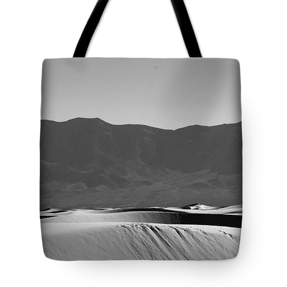 Richard E. Porter Tote Bag featuring the photograph Dunes and Mountains #4151 - White Sands National Monument, New Mexico by Richard Porter
