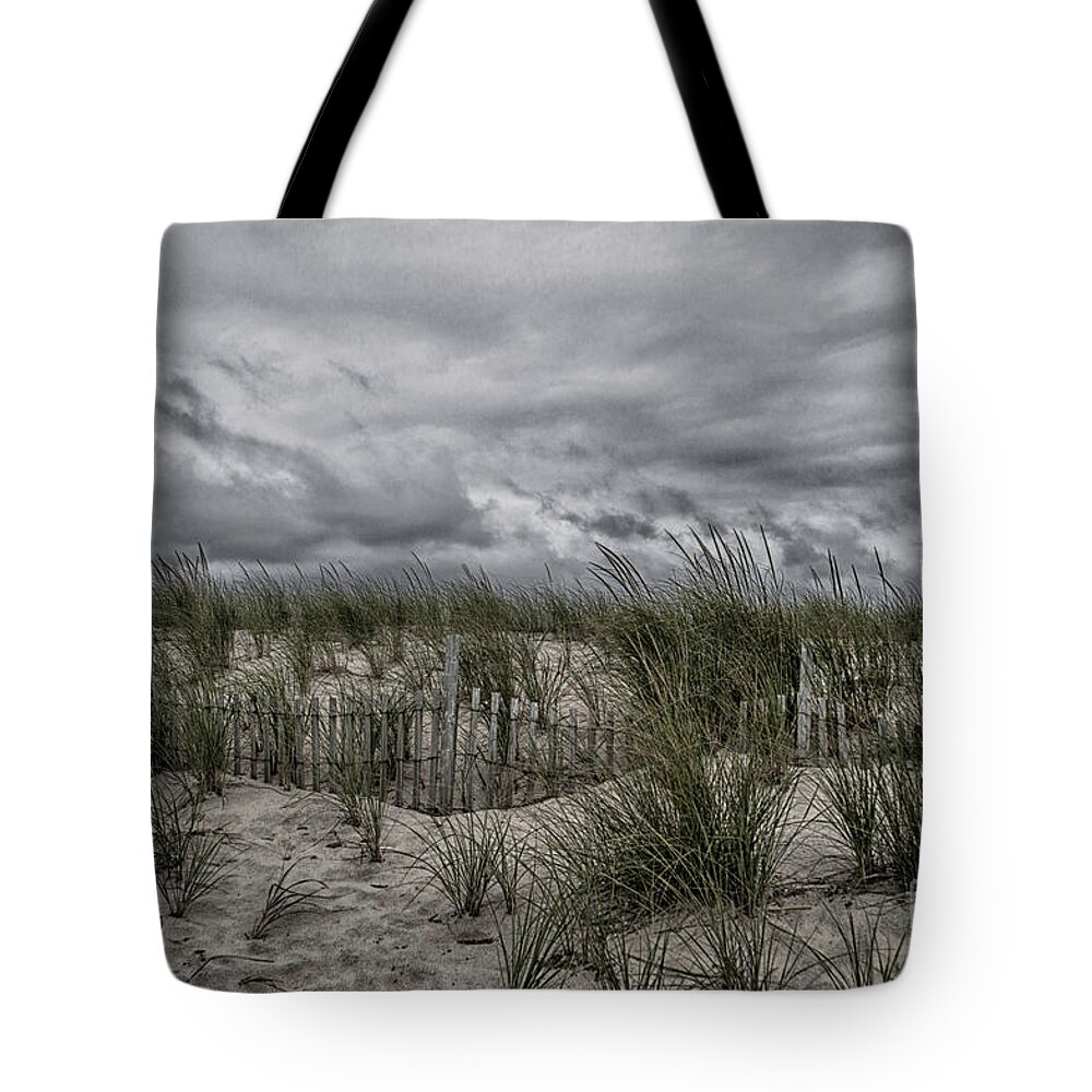 Dunes Tote Bag featuring the photograph Dunes Day by Judy Hall-Folde