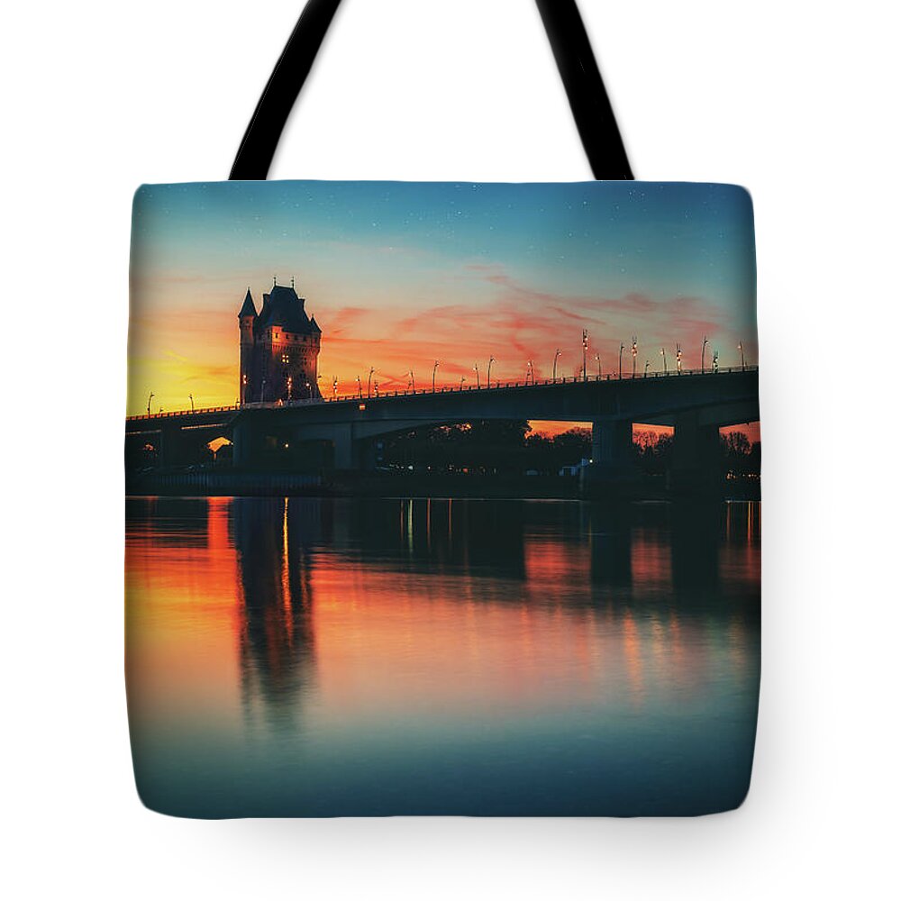 Worms Tote Bag featuring the photograph Dusk and Reflections by Marc Braner