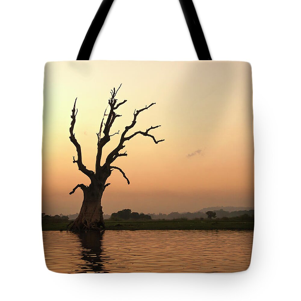 Scenics Tote Bag featuring the photograph Dusk by Thant Zaw Wai