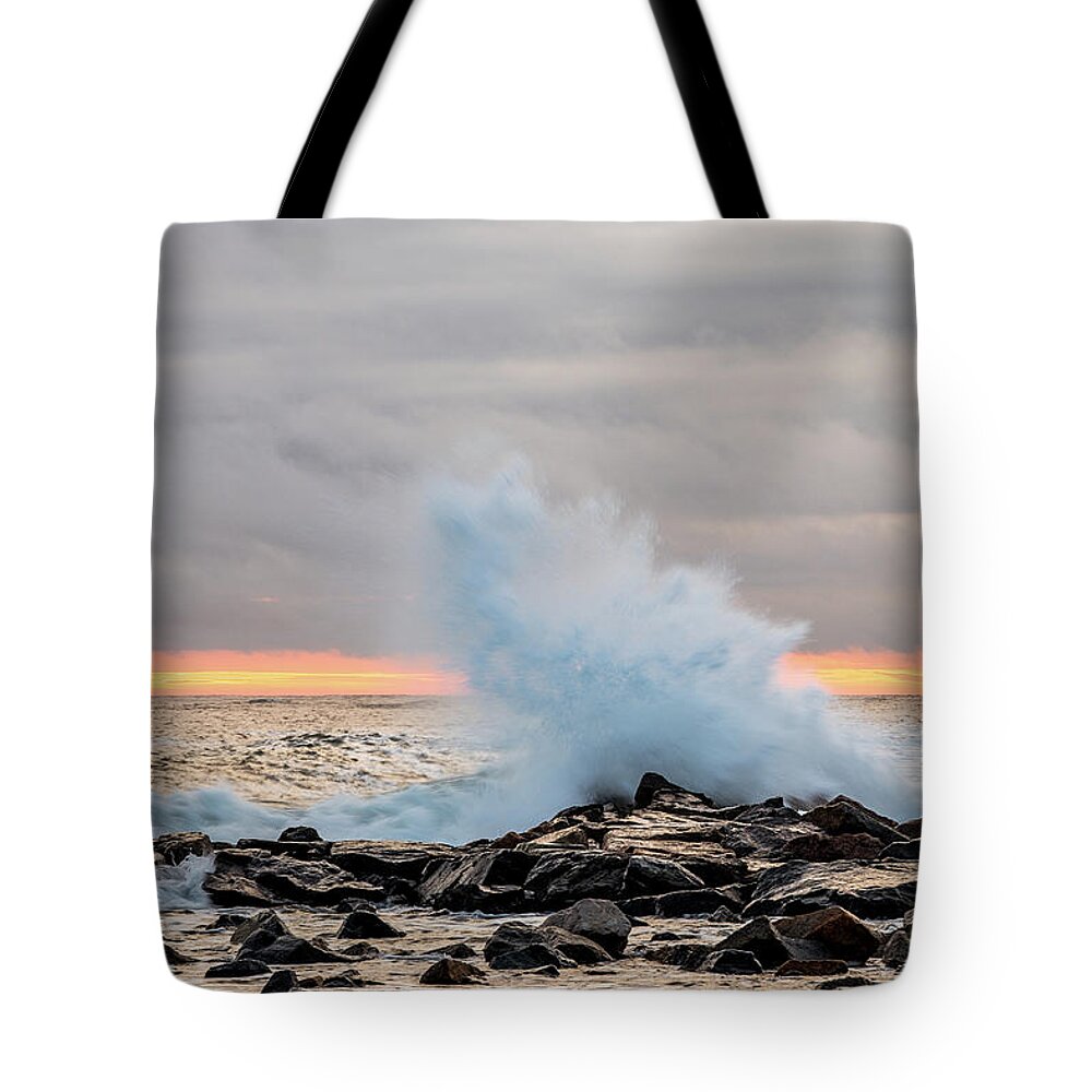 New Hampshire Tote Bag featuring the photograph Explosive Sea 3 by Jeff Sinon