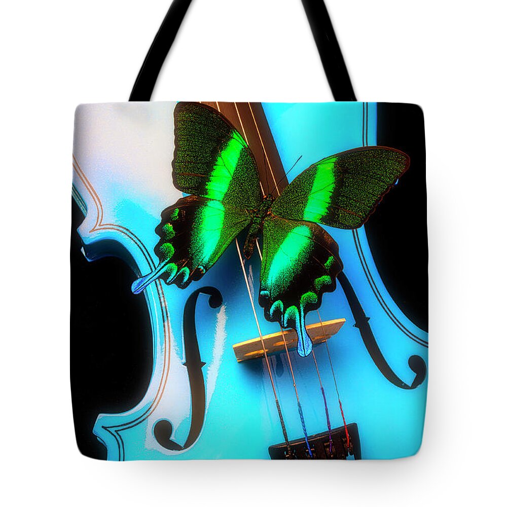 Violin Tote Bag featuring the photograph Green Butterfly On Blue Violin by Garry Gay