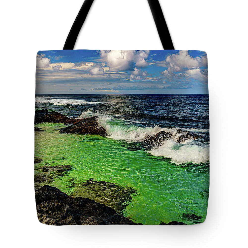 Hawaii Tote Bag featuring the photograph Green to Blue by John Bauer