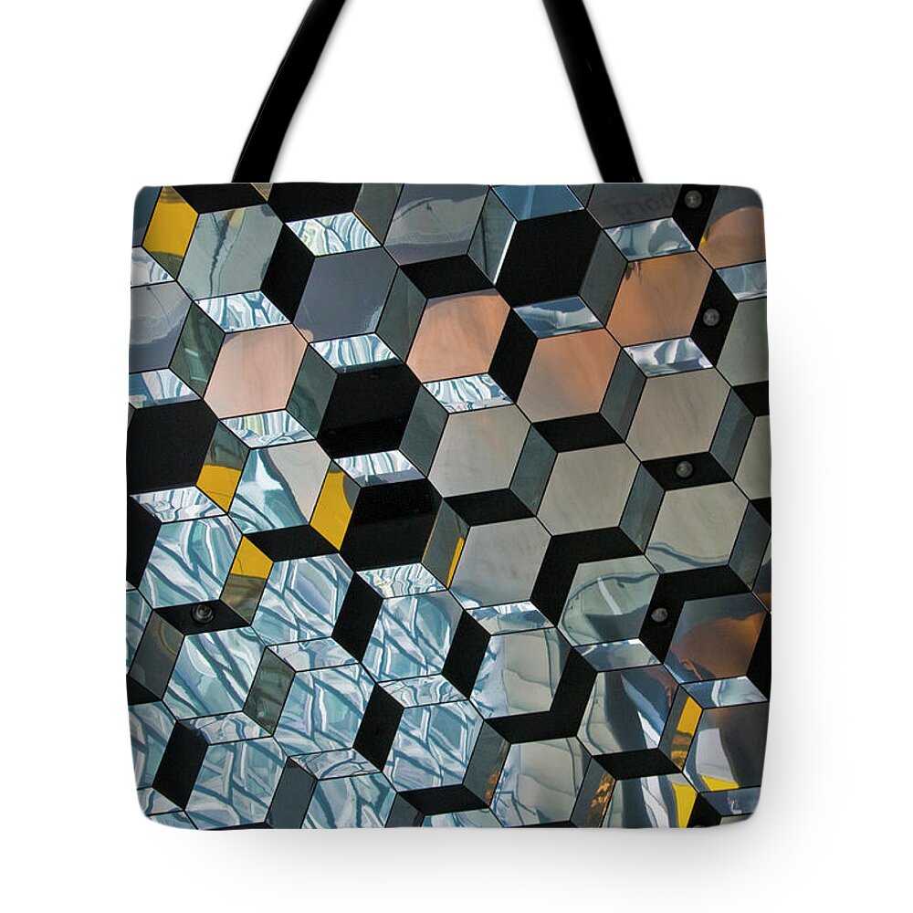Harpa Tote Bag by Smale - Pixels
