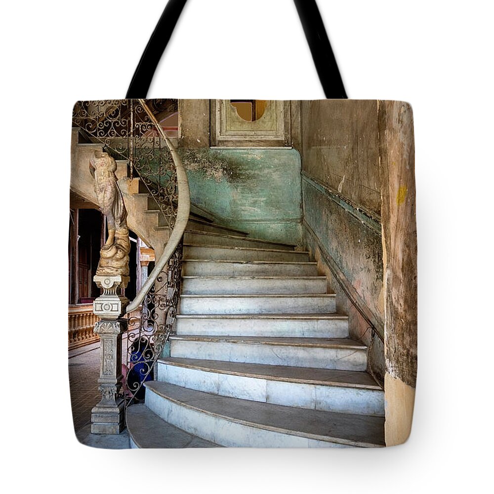 Havana Cuba Tote Bag featuring the photograph Havana Stairs by Tom Singleton