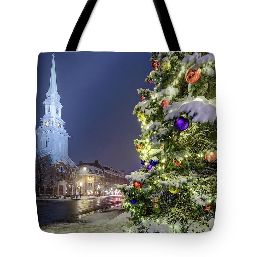 Snow Tote Bag featuring the photograph Holiday Snow, Market Square by Jeff Sinon
