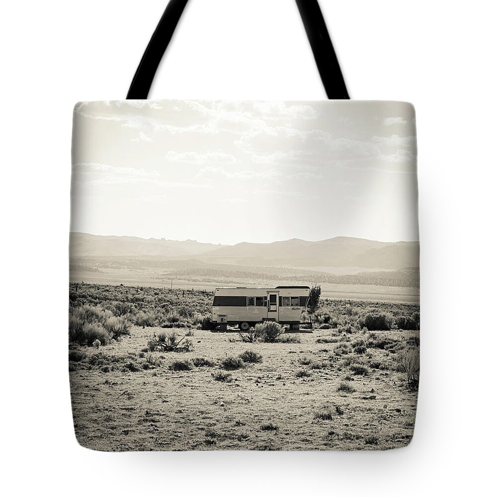 Home Tote Bag featuring the photograph Home Home On The Range by Edward Fielding