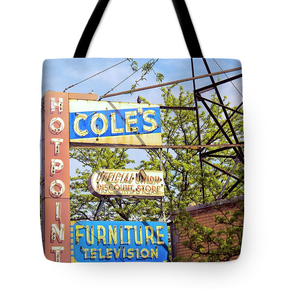 Hotpoint Tote Bags