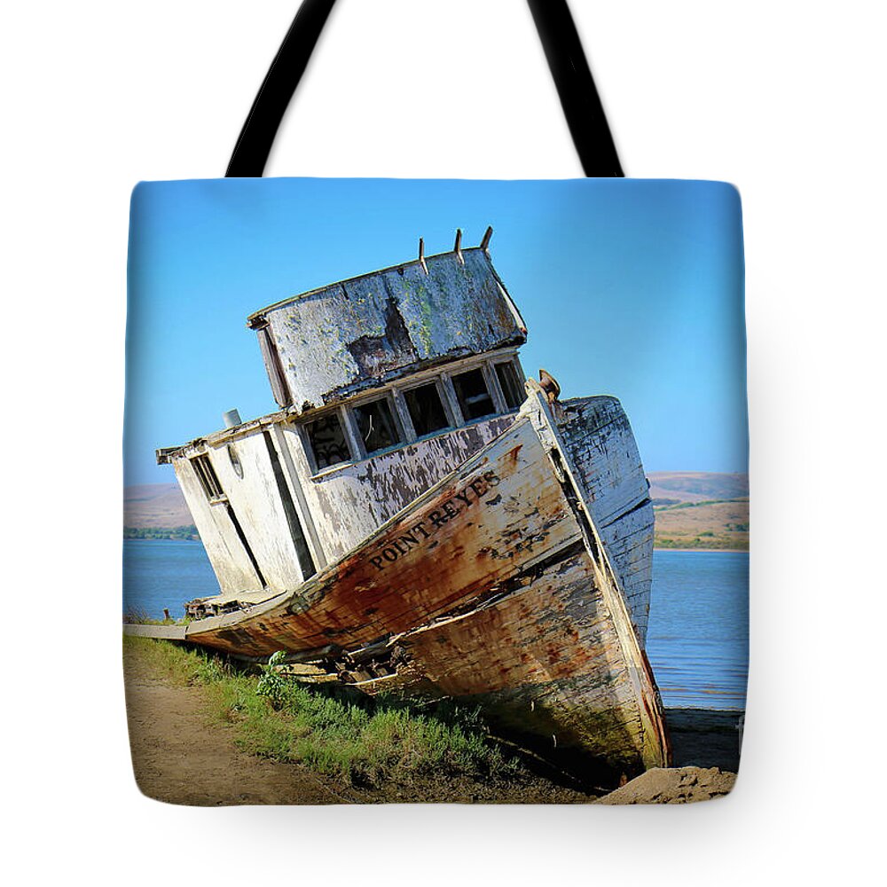 Inverness Shipwreck Tote Bag featuring the photograph Inverness Shipwreck by Veronica Batterson