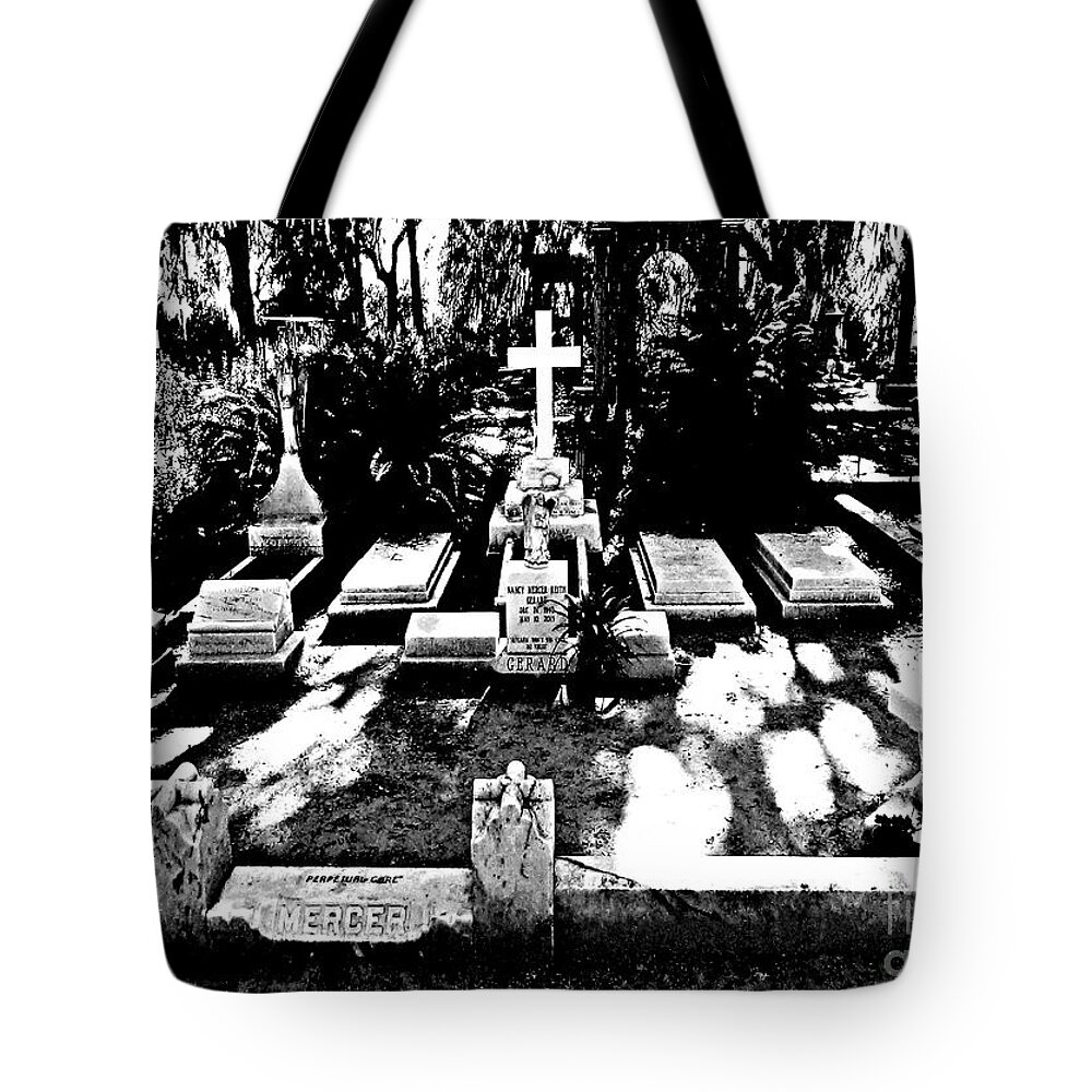 Celebrities Tote Bag featuring the photograph Johnny Mercer's Grave in Bonaventure Cemetery by Aberjhani