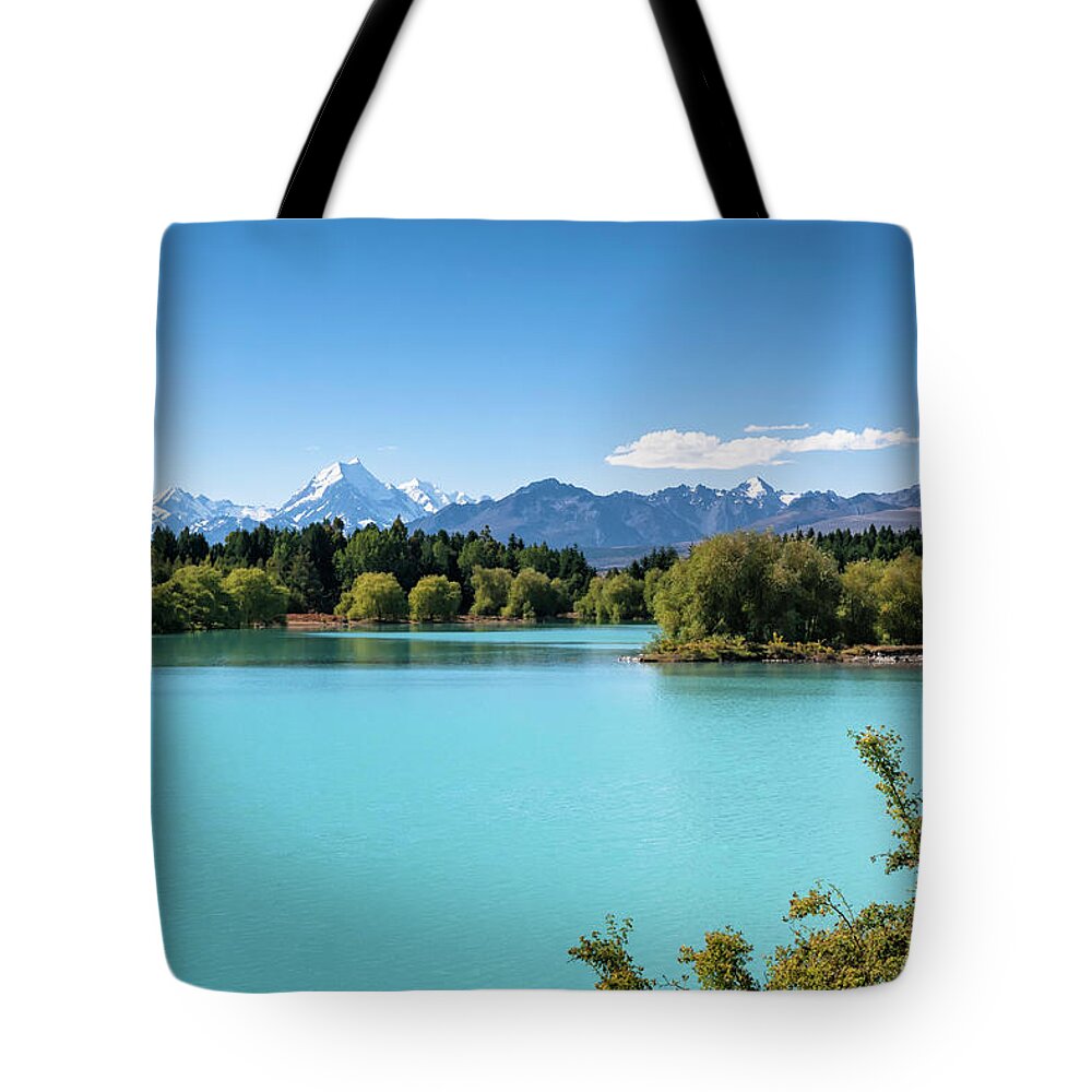 Scenics Tote Bag featuring the photograph Lake Pukaki And Mt Cook by Célia Mendes Photography