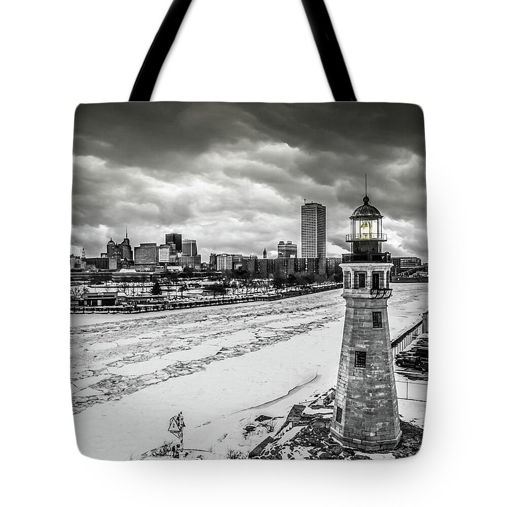 Buffalo Tote Bag featuring the photograph Lighthouse l'inverno by John Angelo Lattanzio