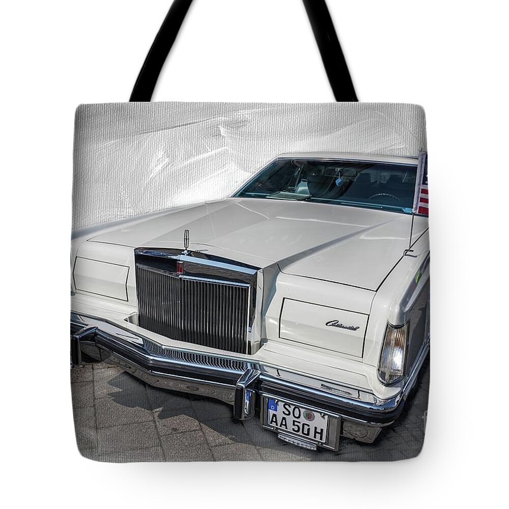 Lincoln Continental Tote Bag featuring the photograph Lincoln Continental 1975-1979 by Eva Lechner
