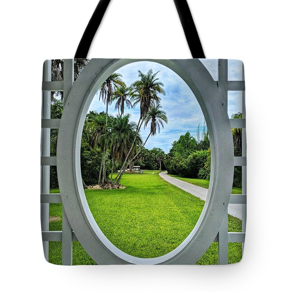 Garden Tote Bag featuring the photograph Look Here by Portia Olaughlin