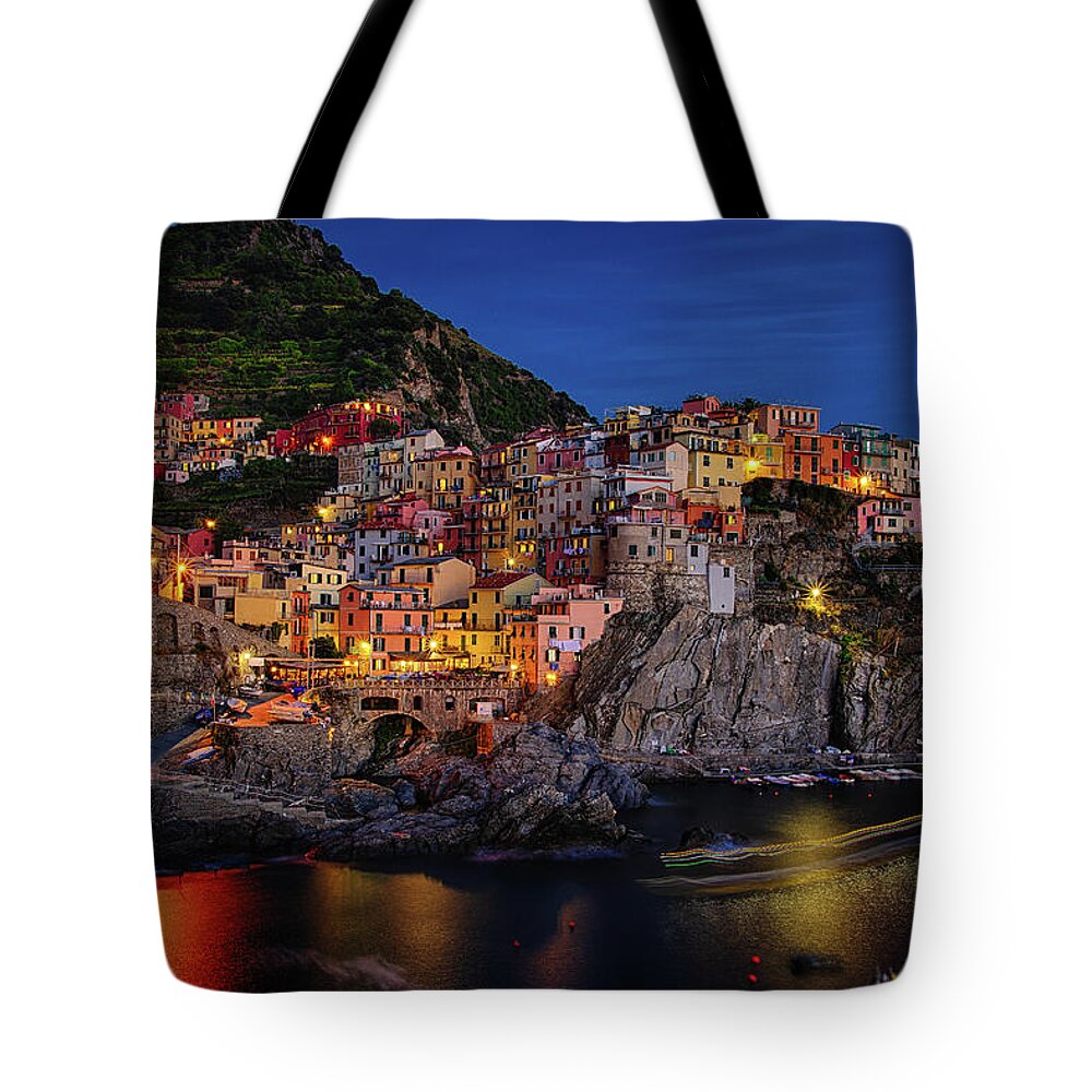 Cinque Terre Tote Bag featuring the photograph Manarola by Raf Winterpacht
