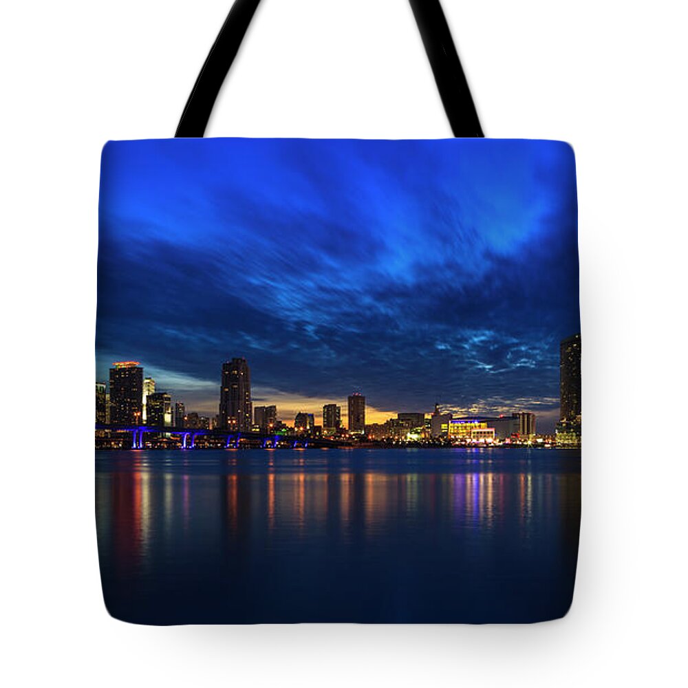 Architecture Tote Bag featuring the photograph Miami Sunset Skyline by Raul Rodriguez