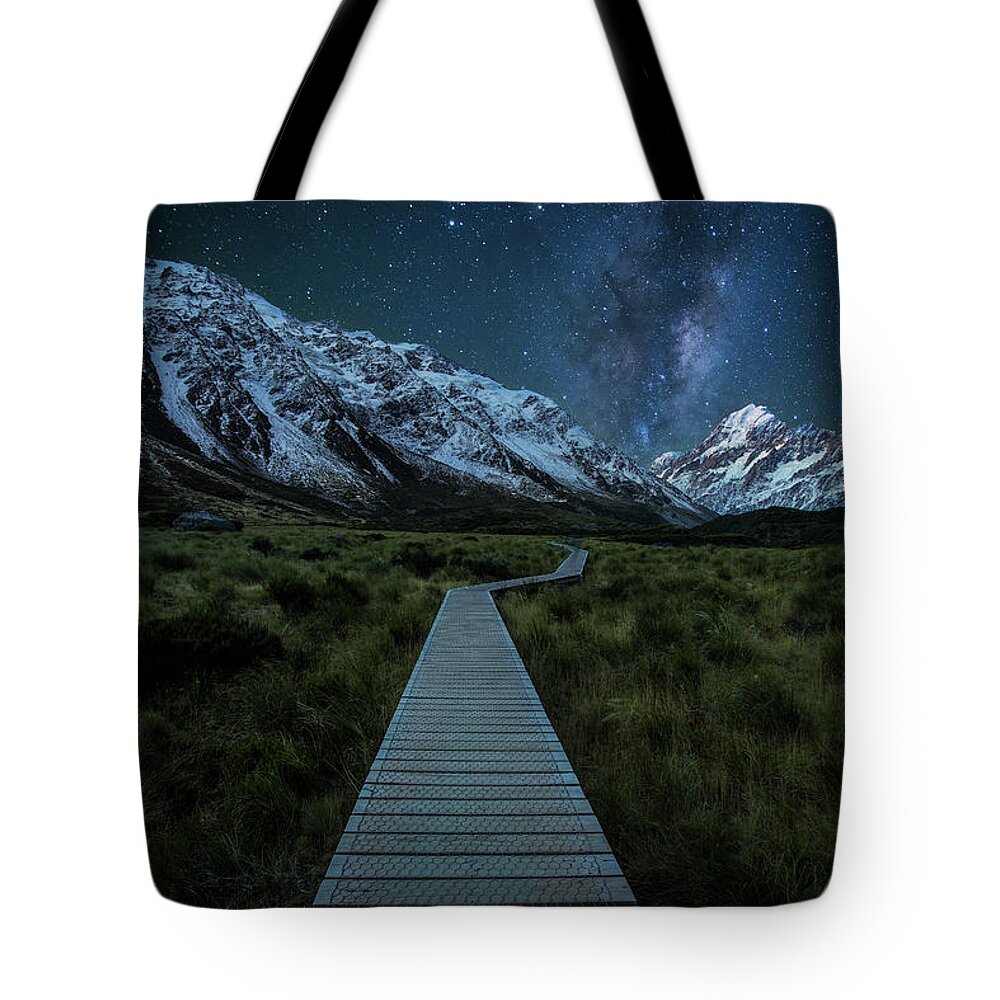 Mt Cook Tote Bag featuring the photograph Milky Way Rising Above Mount Cook by Rasdi Abdul Rahman