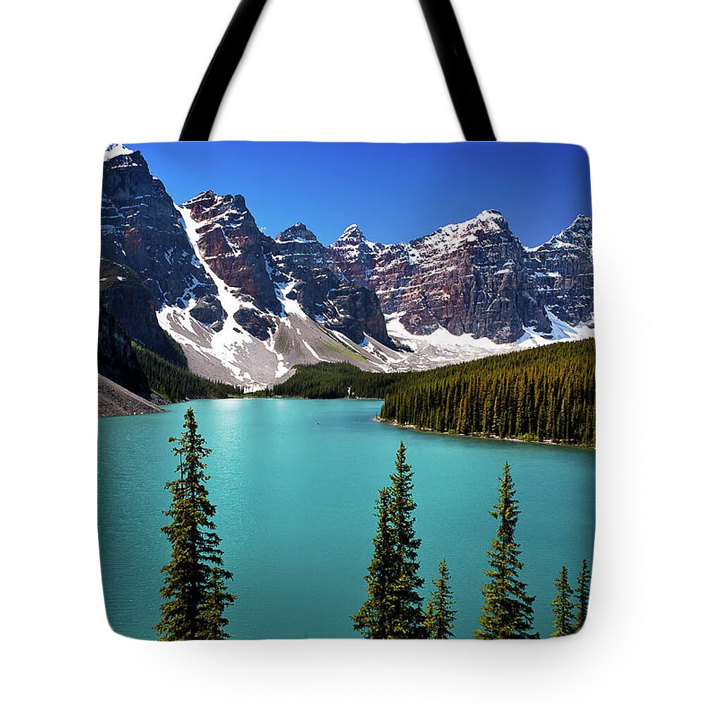 Scenics Tote Bag featuring the photograph Moraine Lake, Banff National Park by Edwin Chang Photography