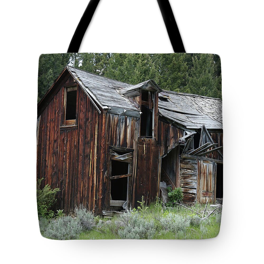 Elkhorn Mt Tote Bag featuring the photograph Old Cabin - Elkhorn, MT by Gary Gunderson