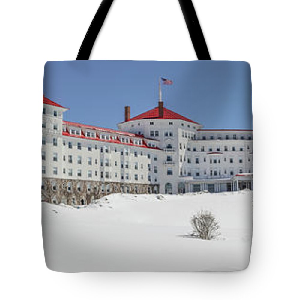 New Hampshire Tote Bag featuring the photograph Omni Mount Washington Resort by Edward Fielding