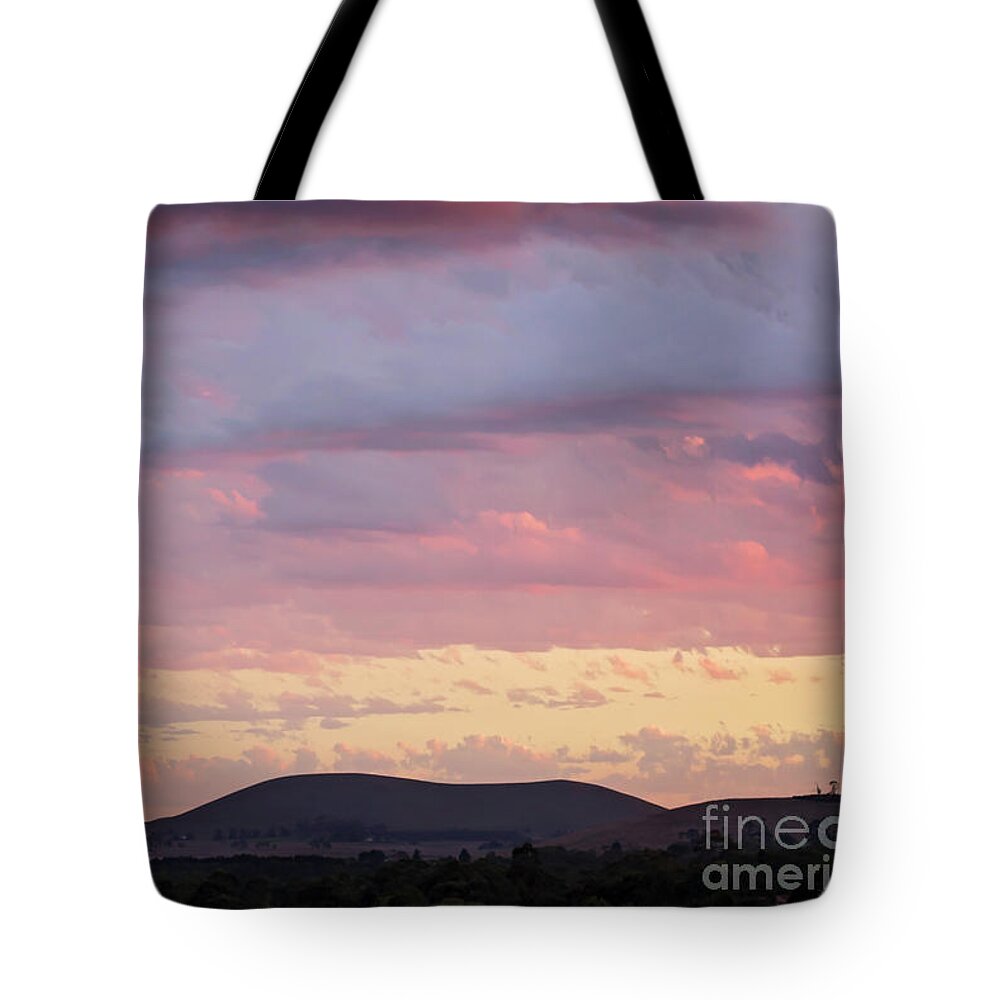 Hills Tote Bag featuring the photograph On the road to Melbourne by Linda Lees
