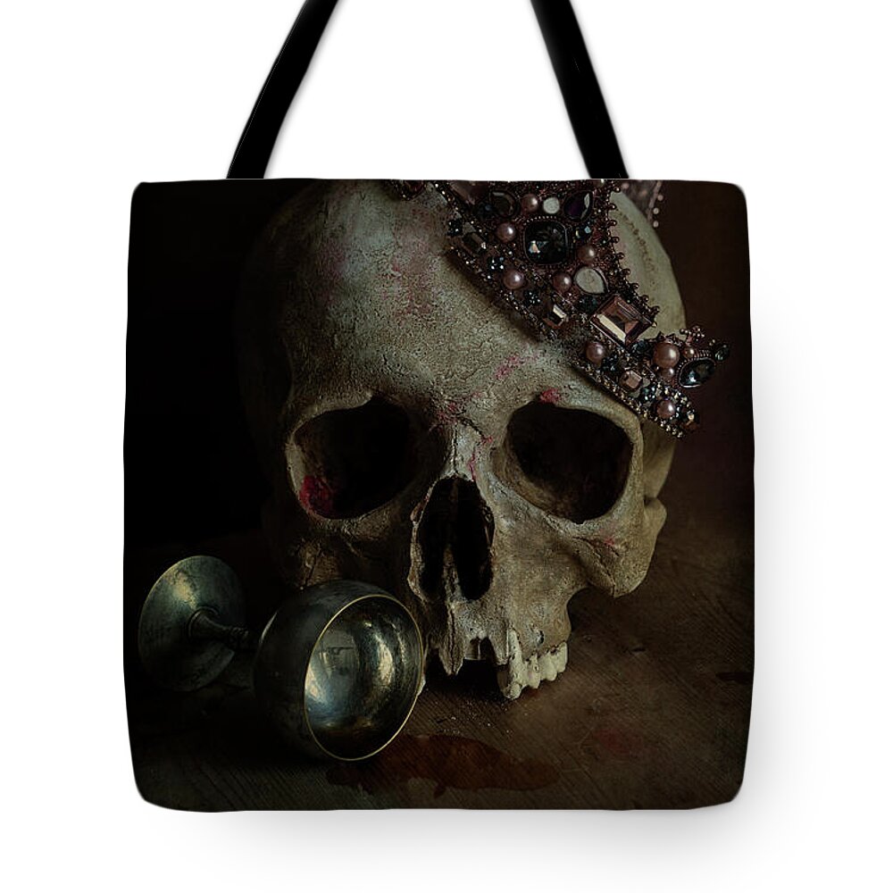 Kink Tote Bag featuring the photograph Once a King by Jaroslaw Blaminsky
