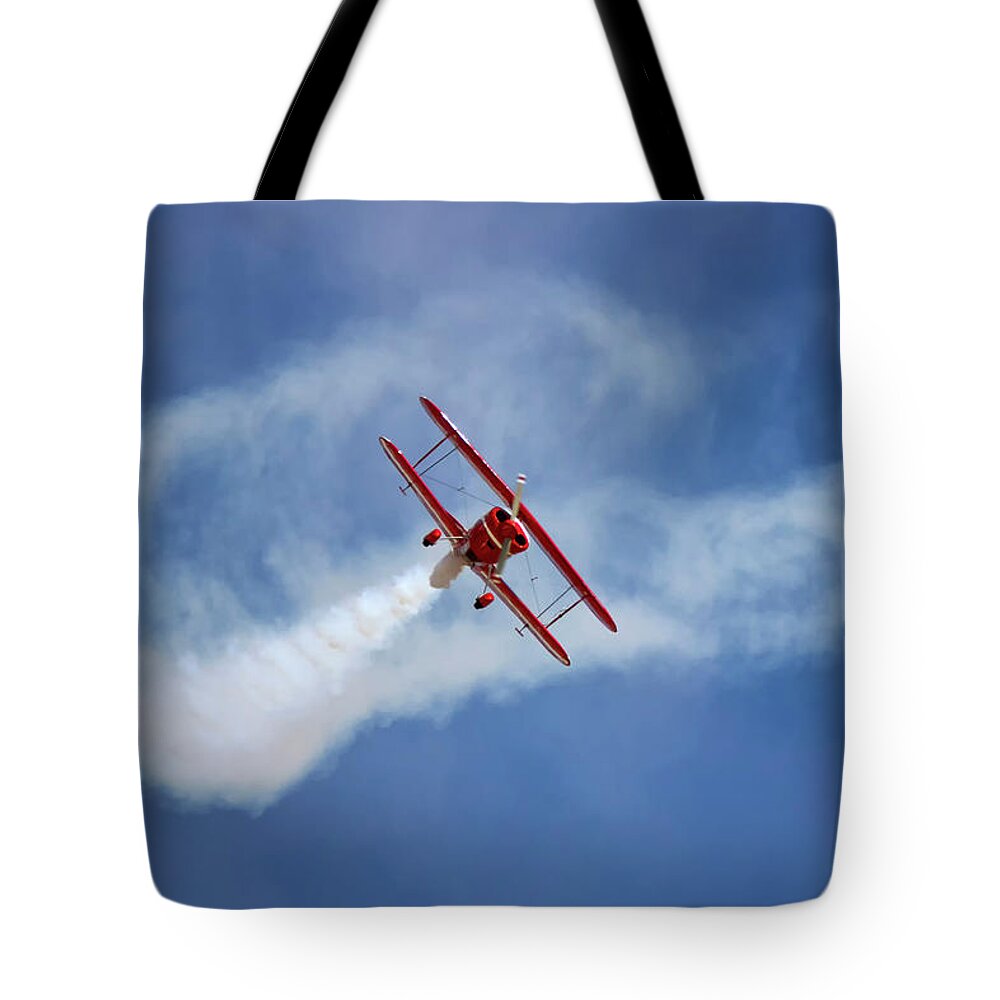 Flight Demonstration Tote Bag featuring the photograph Oracle Banked Approach by American Landscapes