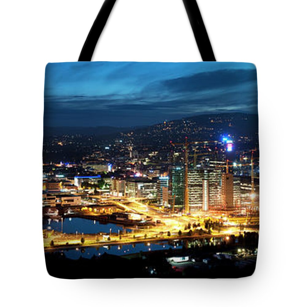 Panoramic Tote Bag featuring the photograph Oslo Xxxl by Ziutograf