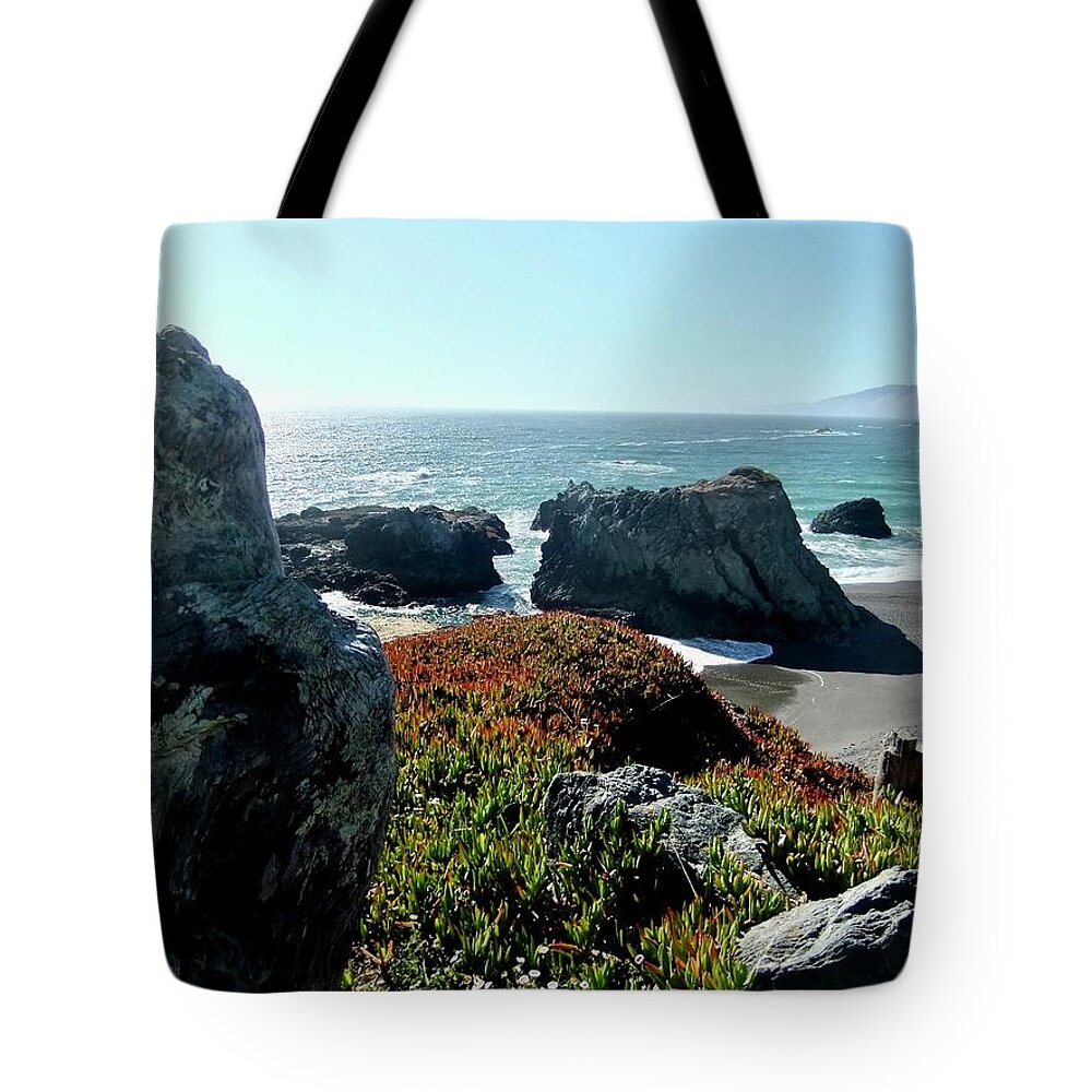 Pacific Ocean Tote Bag featuring the photograph Pacific Ocean Beauty by Kathy Ozzard Chism