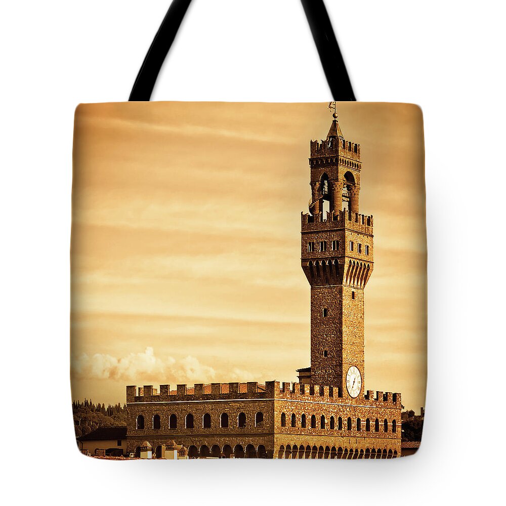 Campanile Tote Bag featuring the photograph Palazzo Vecchio In Firenze, Vintage Mood by Giorgiomagini