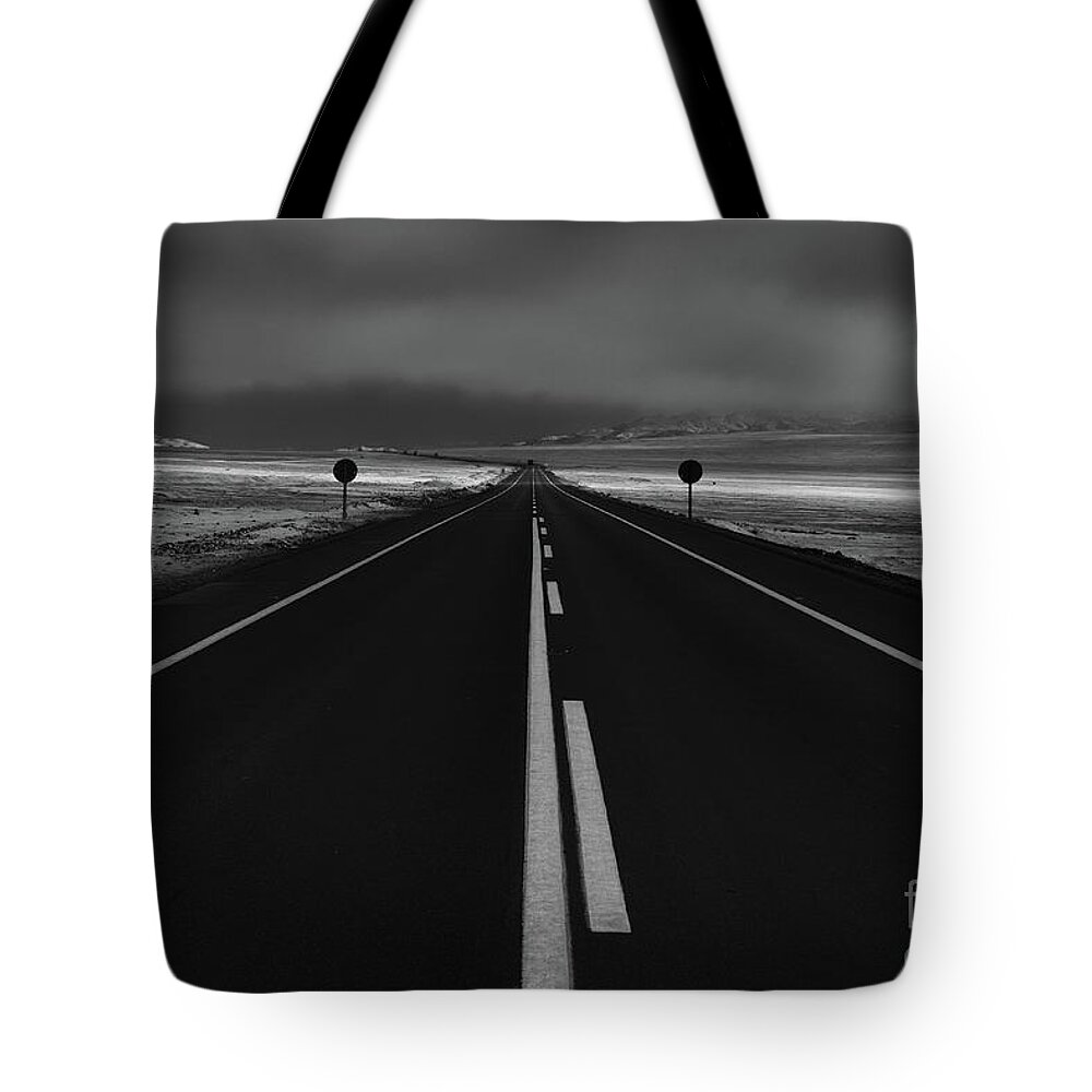 Scenics Tote Bag featuring the photograph Pan-american Highway In Atacama Desert by Vladimir Chuyko