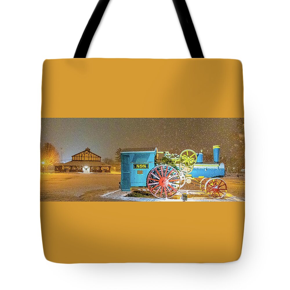 Tree Tote Bag featuring the photograph Parkersburg City Park by Jonny D