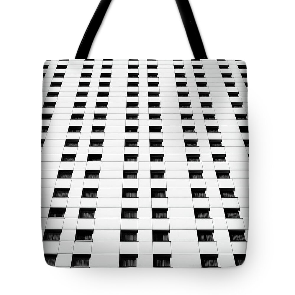 Dawn Tote Bag featuring the photograph Pick Up One by Daniel Kulinski