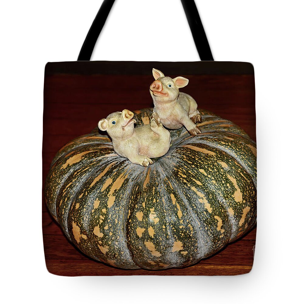 Pigs On Pumpkin Tote Bag featuring the photograph Pigs on Pumpkin by Kaye Menner by Kaye Menner
