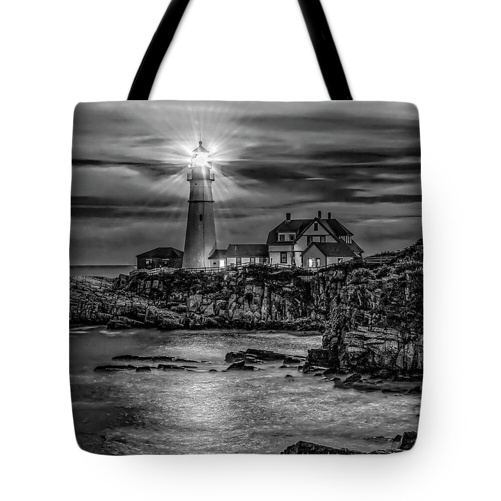Lighthouse Tote Bag featuring the photograph Portland Lighthouse 7363 by Donald Brown