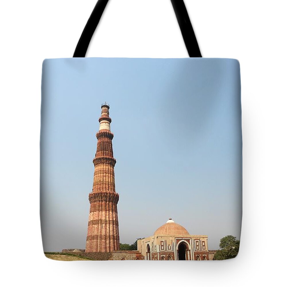 New Delhi Tote Bag featuring the photograph Qutub Minarqutub Tower, Delhi-india by Veena Nair