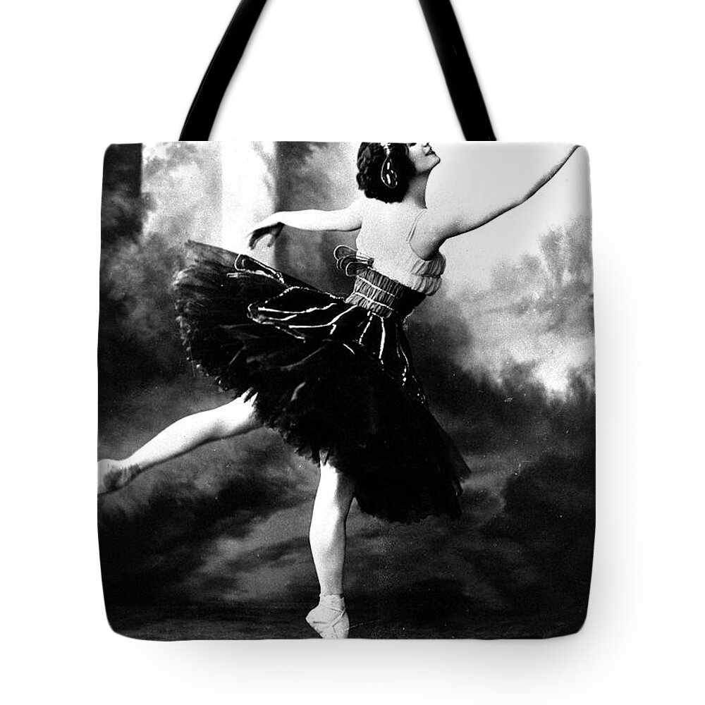 Russian Dancer Anna Pavlova Tote Bag featuring the photograph Russian Dancer Anna Pavlova by Unknown