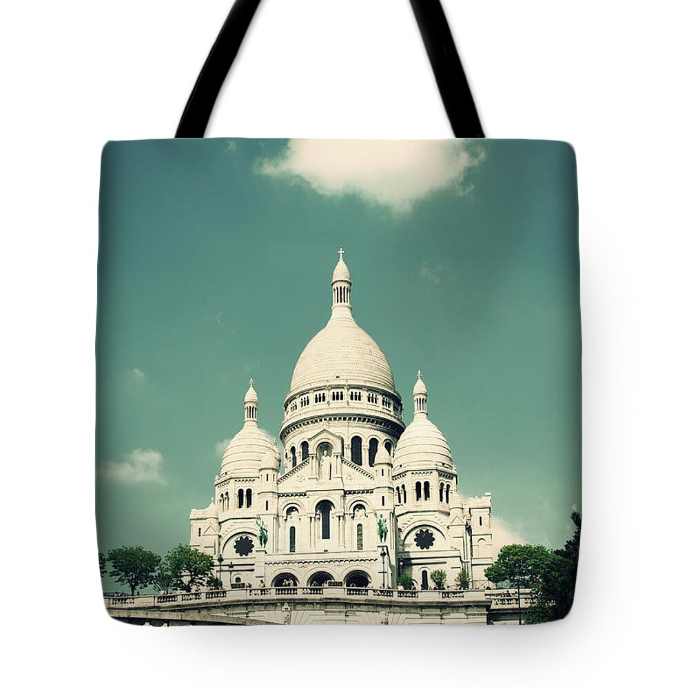 Arch Tote Bag featuring the photograph Sacre Coeur At Paris by Nphotos
