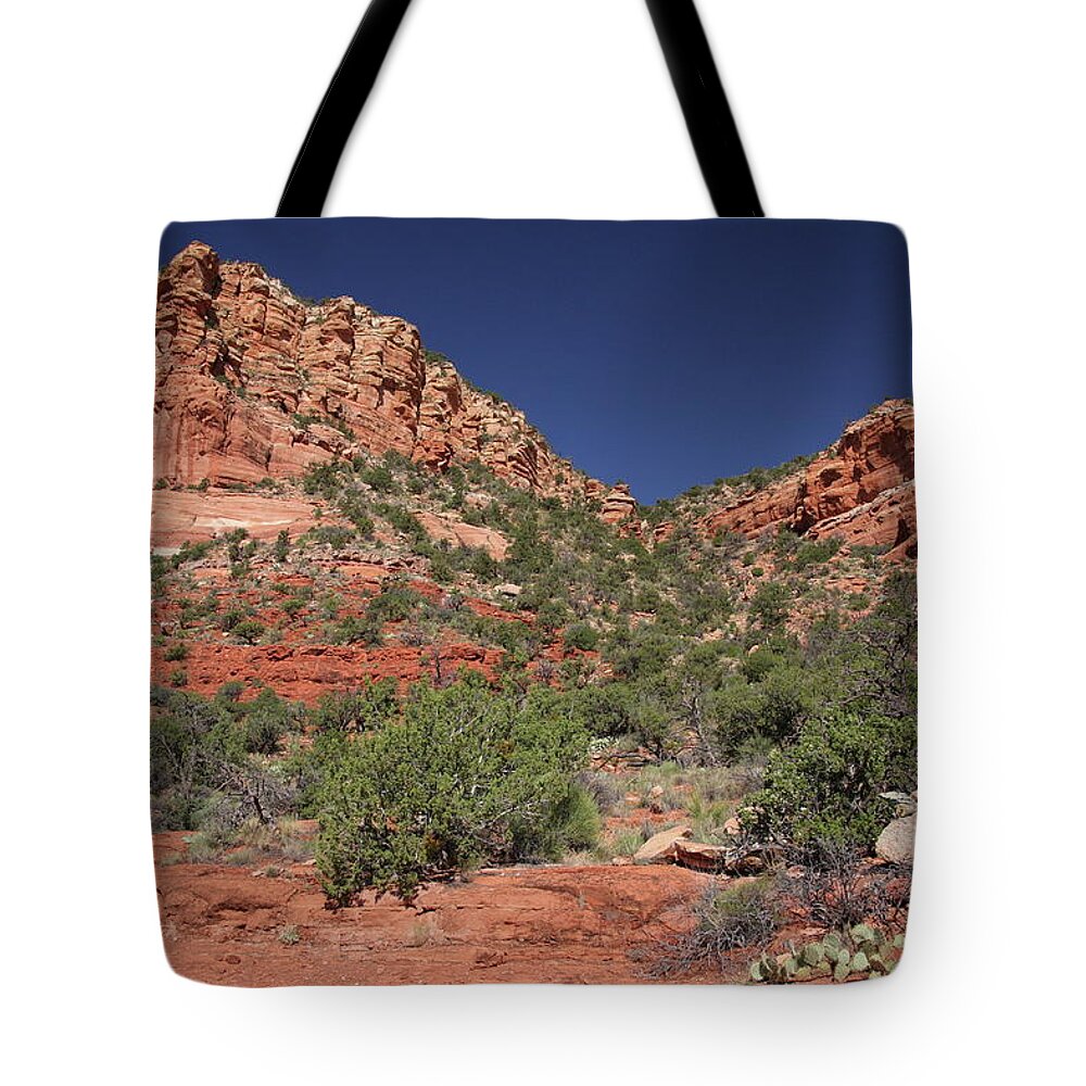 Tranquility Tote Bag featuring the photograph Sedona, Arizona by Yeowatzup