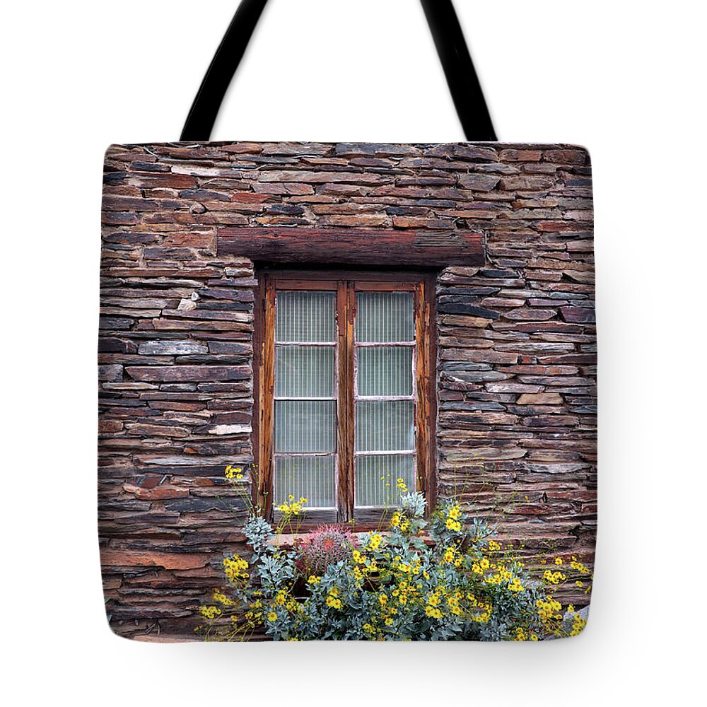 South Mountain Park Tote Bag featuring the photograph South Mountain Ranger Station by David T Wilkinson