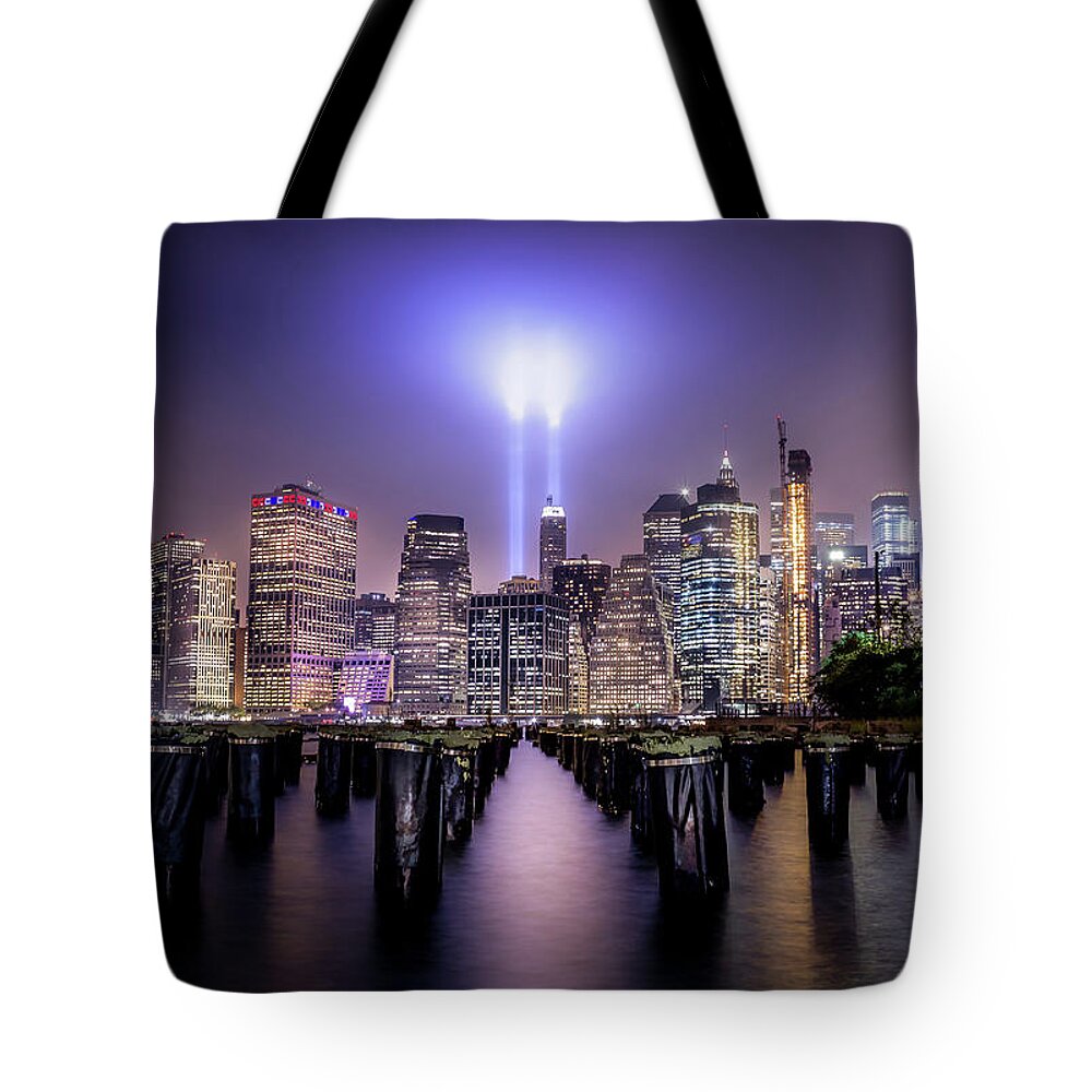 Skyline Tote Bag featuring the photograph Spirit of New York II by Nicklas Gustafsson