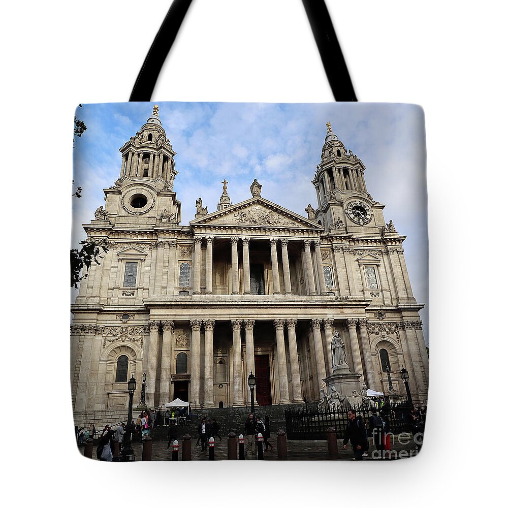 St. Pauls Cathedral Tote Bag featuring the photograph St. Pauls Cathedral by Steven Spak