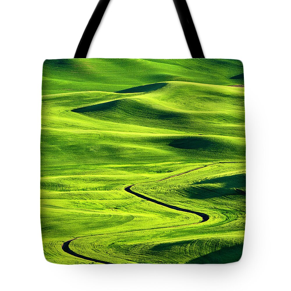 Tranquility Tote Bag featuring the photograph Steptoe Butte by Chen Su