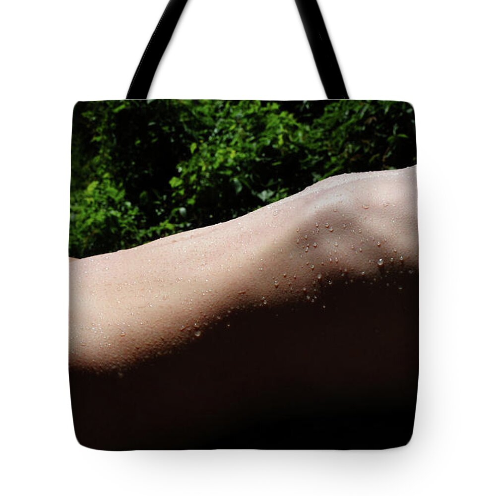 Girl Tote Bag featuring the photograph Sun-kissed Beads Of Water by Robert WK Clark