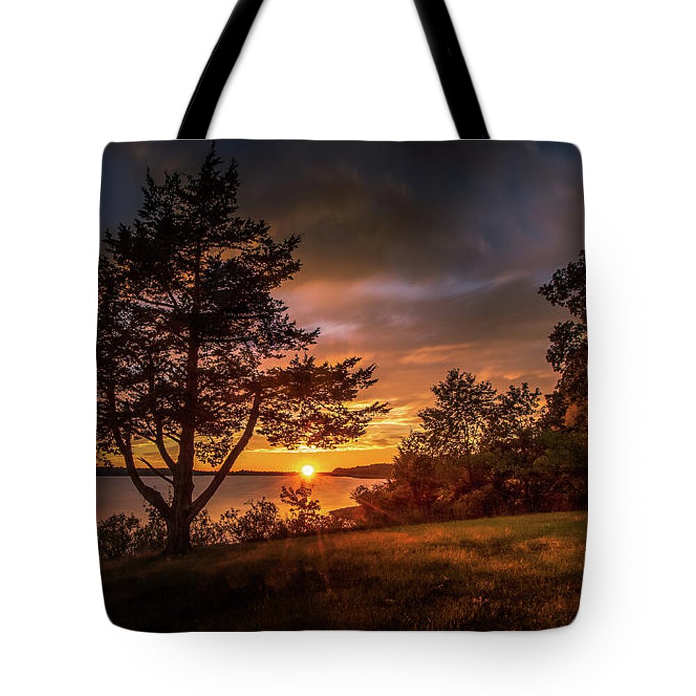 Sunset Tote Bag featuring the photograph Sunset at Fellows Lake by Allin Sorenson