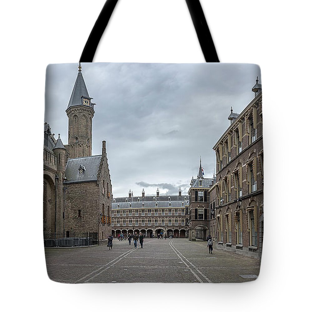 Binnenhof Tote Bag featuring the photograph The Binnenhof 2 by Wolfgang Stocker