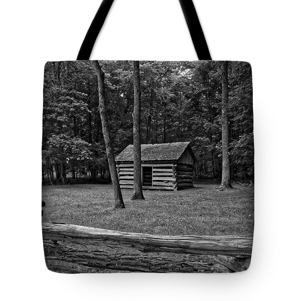Nunweiler Tote Bag featuring the photograph Tipton Place by Nunweiler Photography