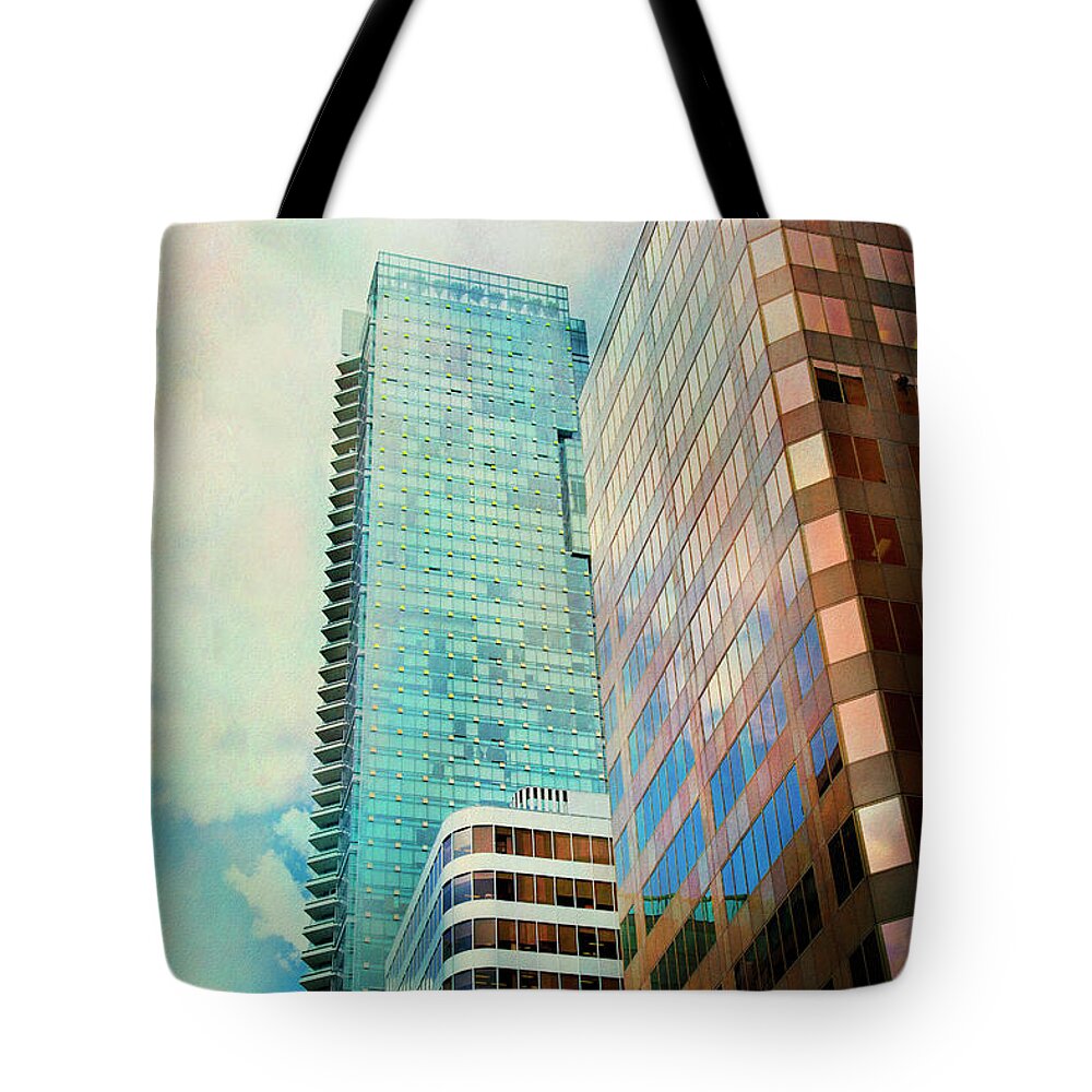 Vancouver Tote Bag featuring the photograph Vancouver Skyline by Theresa Tahara
